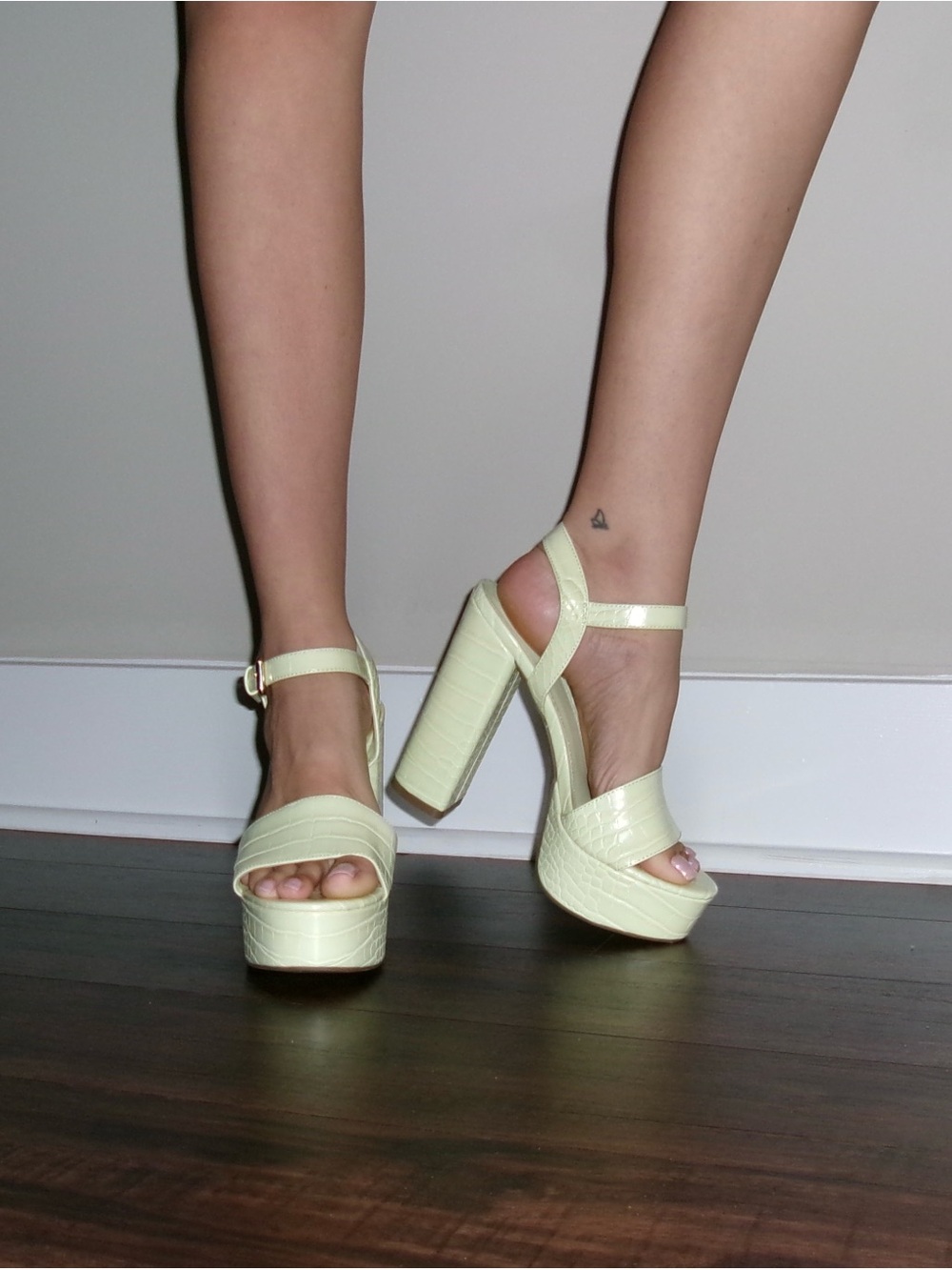 GUESS - Chunky Platform Ankle-Strap Sandals in Pale Green/Mint Green